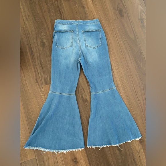 Free People We The Free Just Float On Flare Jeans Light Wash 31 short - Picture 10 of 13